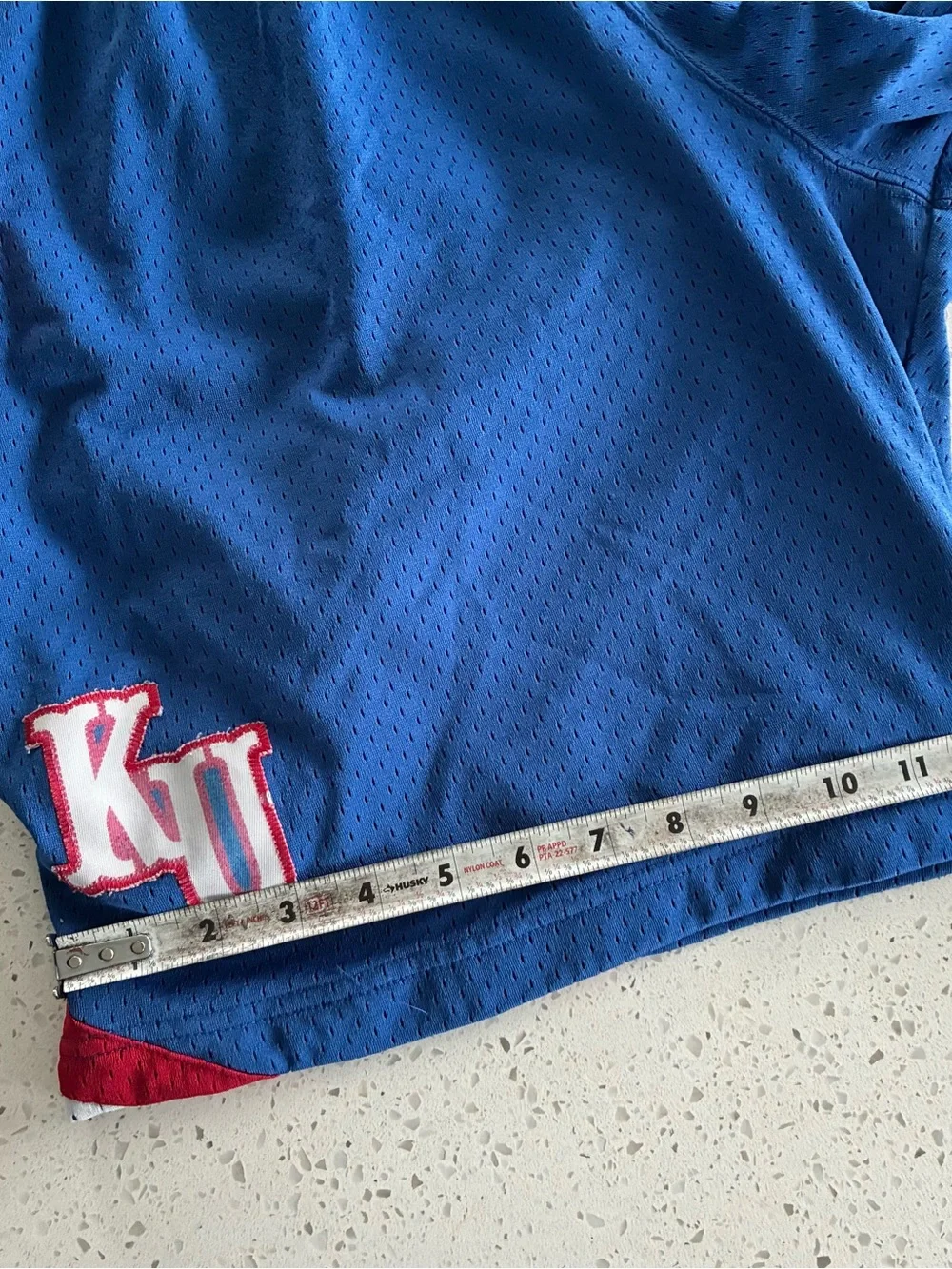 000 - VINTAGE 00s NIKE UNIVERSITY OF KANSAS KU JAYHAWKS Y2K MESH SHORTS